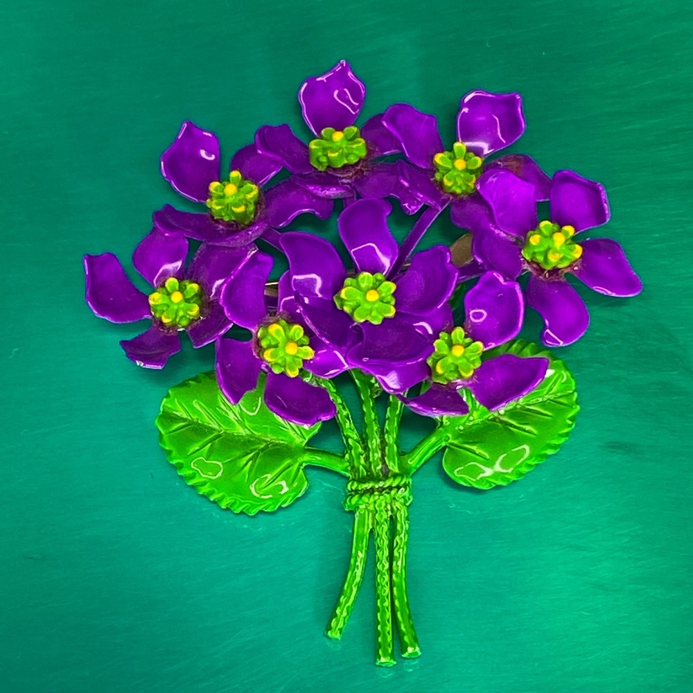 Vintage 70s Brooch, Resin Flower Bouquet